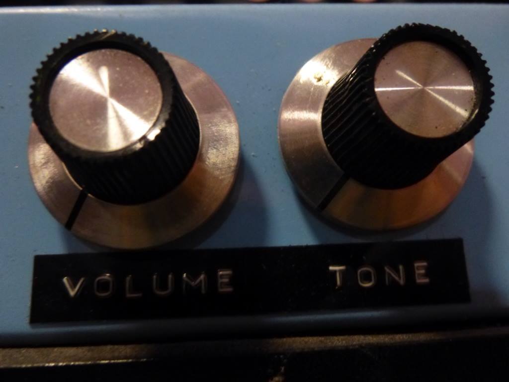 volume-tone-buttons